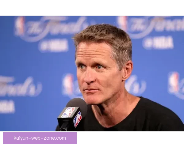 科尔称库里恢复健康即可出战同时力挺桑托斯自信迎接挑战球队前景乐观