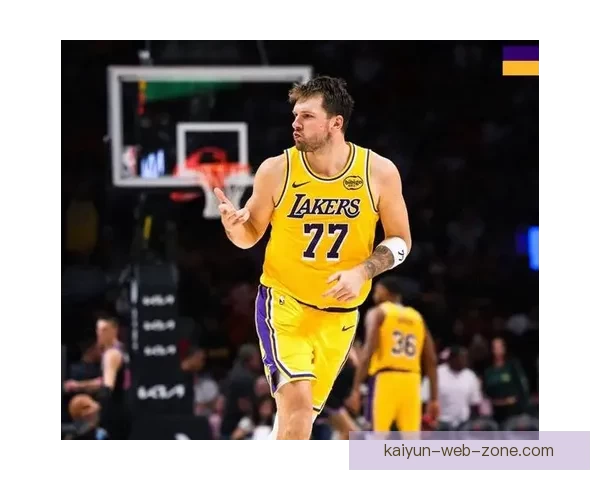 东契奇六连客场狂砍40分 创纪录冲击MVP巅峰